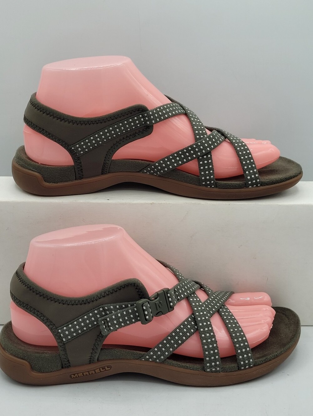 Merrell Women's District Muri Lattice strappy sandals olive green Size 7